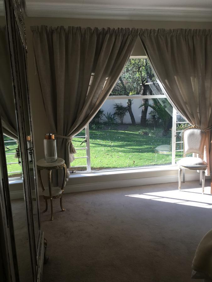Vair's Place Guest House in Sandton Paulshof - Apartment, Lux Suites&Spa Johannesbourg Extérieur photo