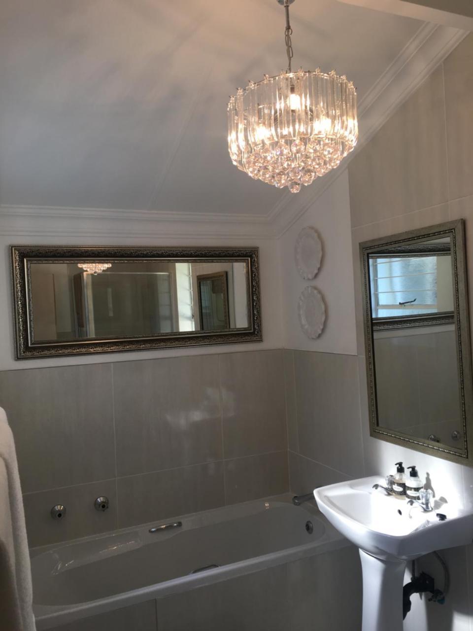 Vair's Place Guest House in Sandton Paulshof - Apartment, Lux Suites&Spa Johannesbourg Extérieur photo