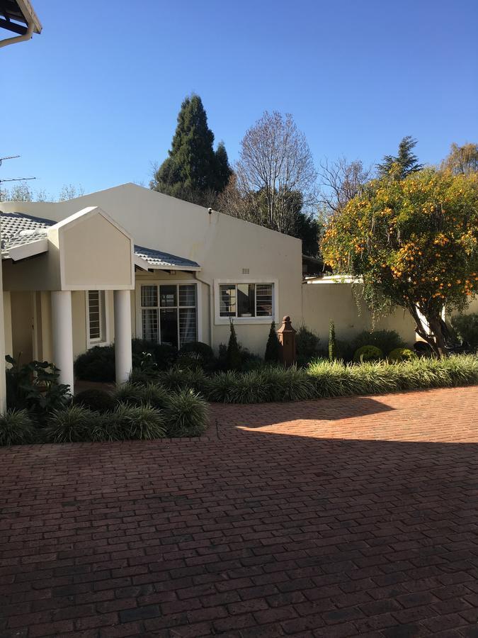 Vair's Place Guest House in Sandton Paulshof - Apartment, Lux Suites&Spa Johannesbourg Extérieur photo